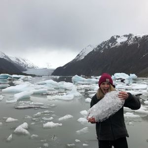 Meet your Posher, Ella